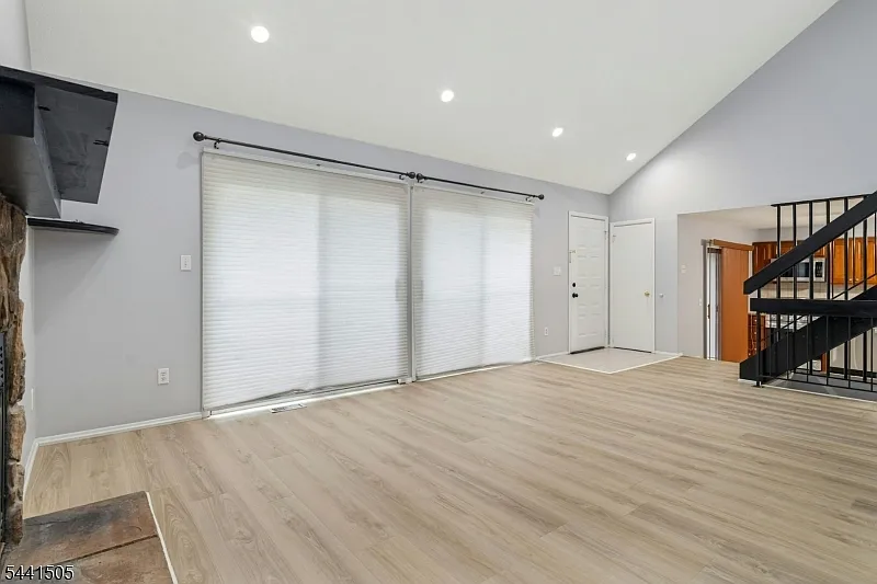 19 Linda Ln, Edison, NJ 08820 — Photo 4