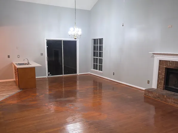 420 Fieldgreen Dr, Jonesboro, GA 30238