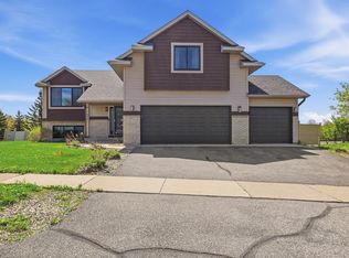 16961 Simpkins Cir SW, Prior Lake, MN 55372