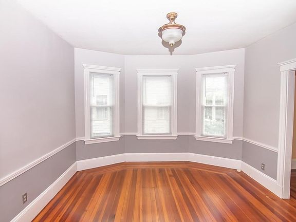 2nd image of 31-33 Otis St #31