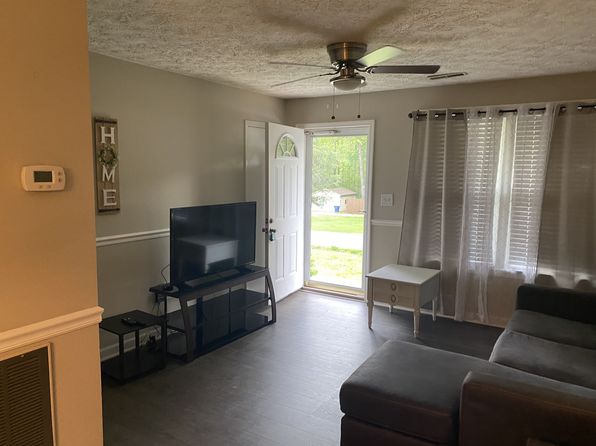 241 Castle Ln, Dover, TN 37058