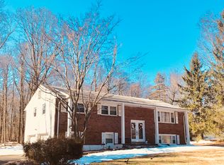 8 Barbara Rd, New City, NY 10956