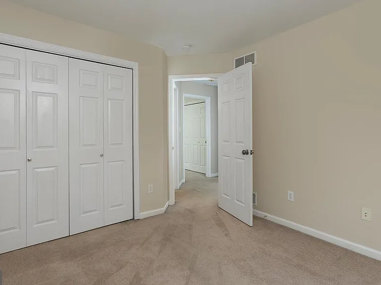 523 Sunday Dr — Photo 7