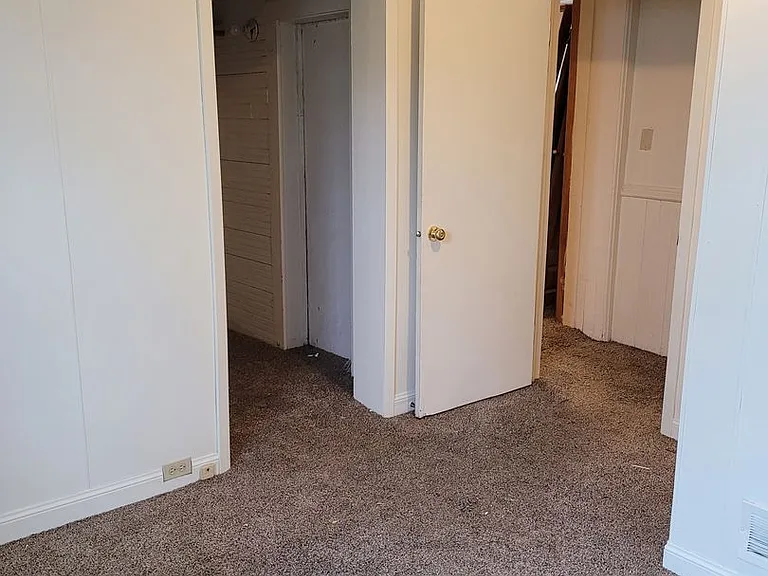 919 Washington St — Photo 11