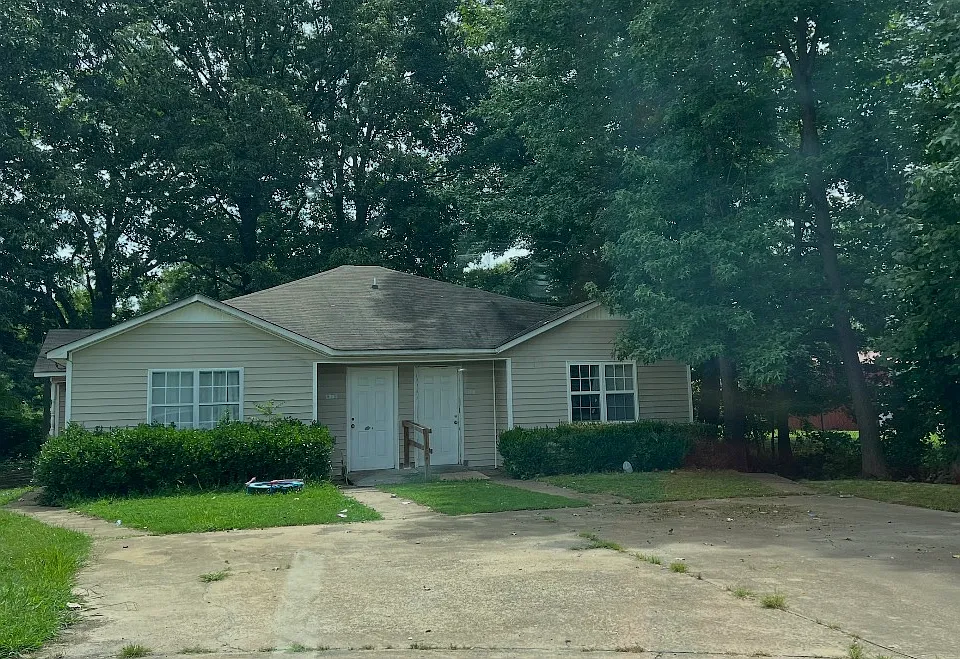 1114 Ferrell St #1114