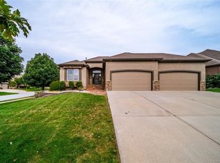 16590 S Kaw St, Olathe, KS 66062