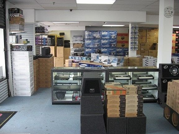5th image of 257 Jericho Tpke
