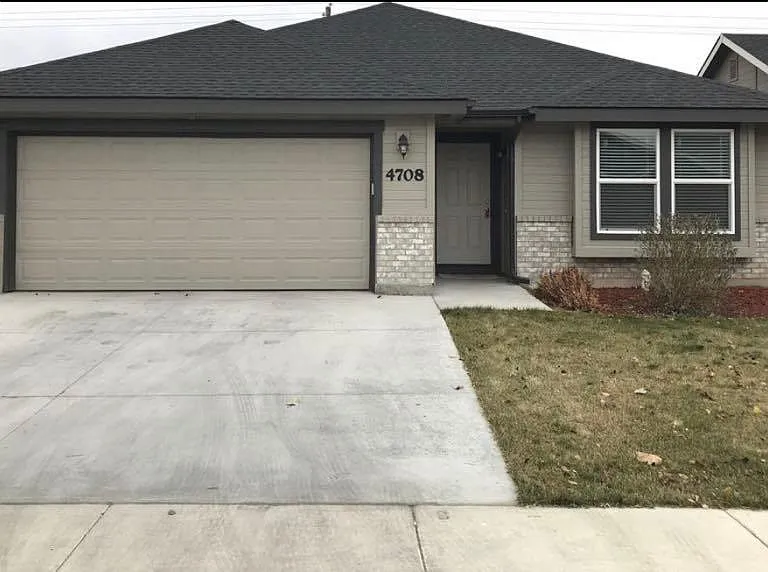 4708 N Alester Ave — Photo 1