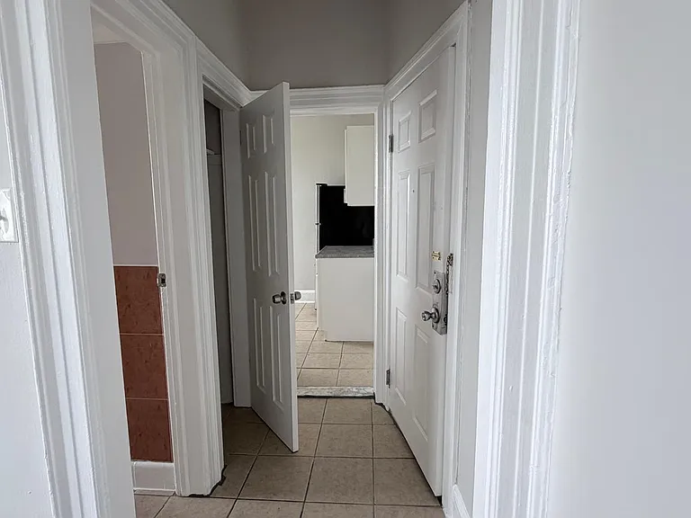 54 Linden Ave #42E — Photo 6