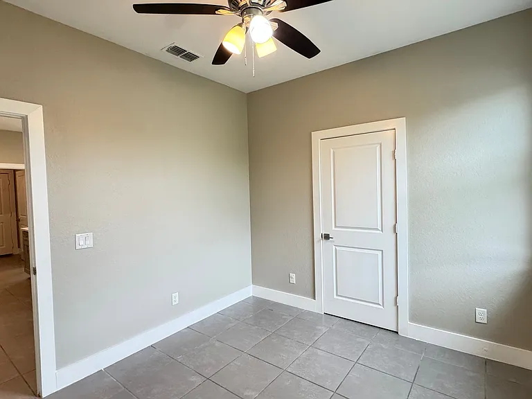 118 Lily Ln — Photo 29