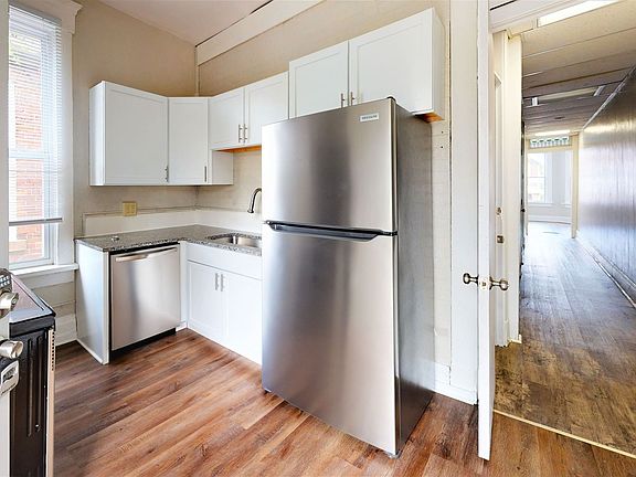 2nd image of 2351-2357 N High St #2353-1/2