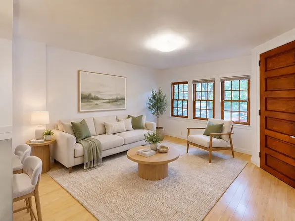 278 Burns St APT 1, Forest Hills, NY 11375