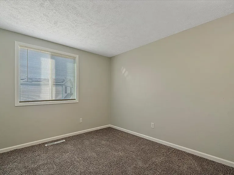 Upstairs bedroom 2