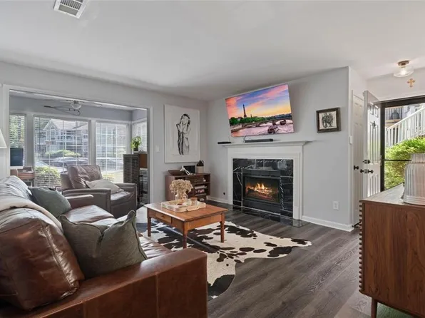 401 Berkeley Woods Dr, Duluth, GA 30096