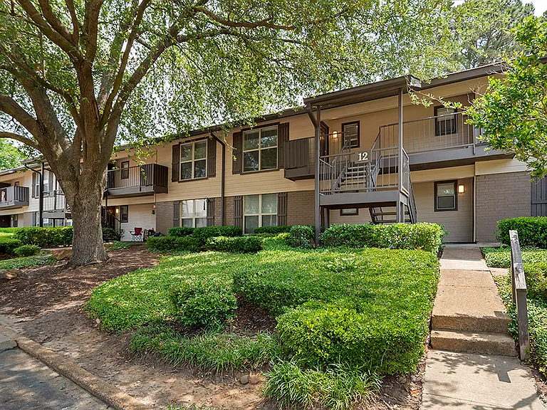 Lakeshore Landing Apartments — Photo 30