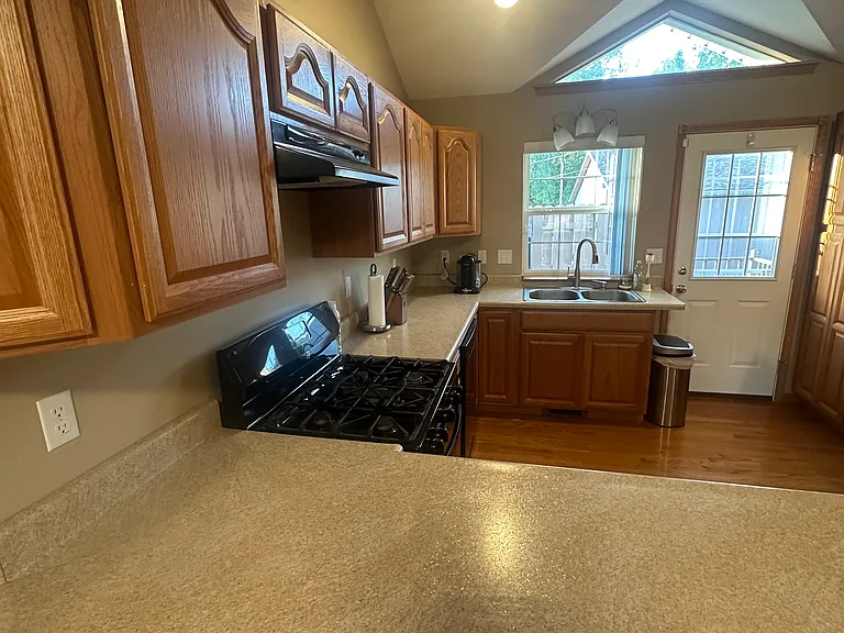2492 W Branch Dr — Photo 4