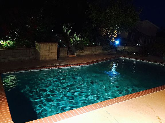 2nd image of 20327 Oxnard St