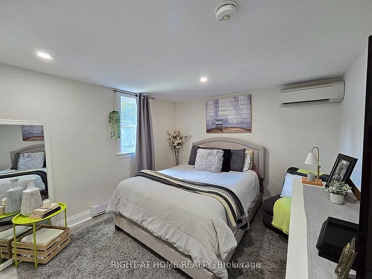18 Ewing St #2 — Photo 15