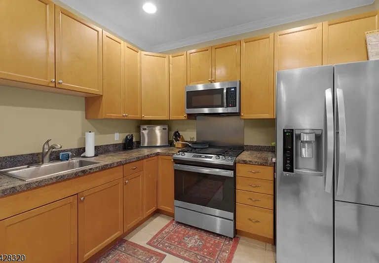 84 Autumn Ridge Rd — Photo 3