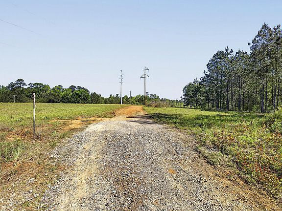 4th image of 800 Currytown Road