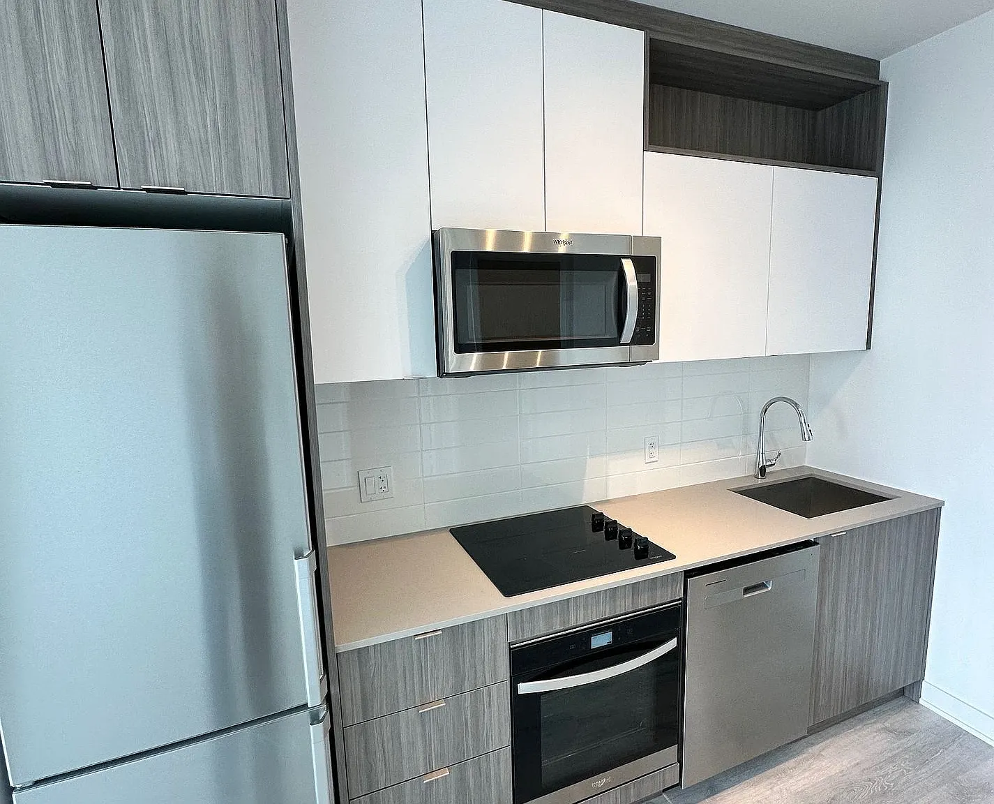 2 bed, $2,700 — Photo 1