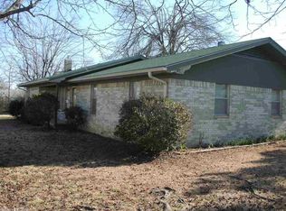 501 11th St, Mena, AR 71953