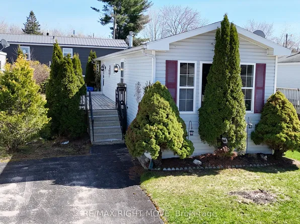 1304 Madison St, Severn, ON L3V 0V1