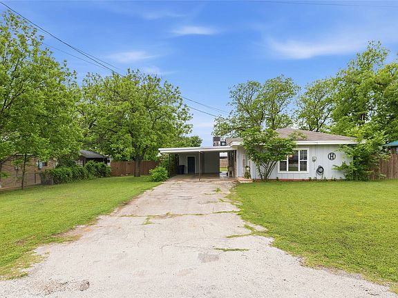 3rd image of 107 Lucas Dr
