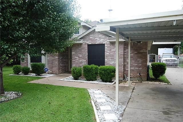 1st image of 444 Old London Ln