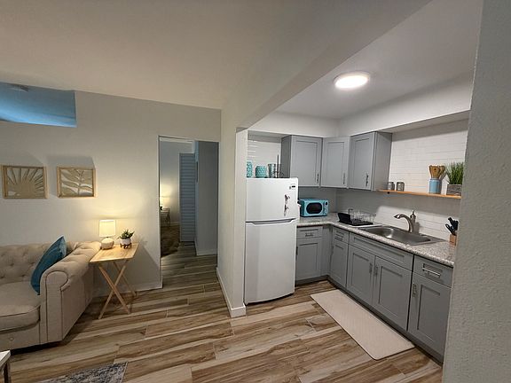 5th image of 115 SE 8th St #115