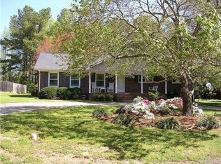 109 Robin Rd, Oxford, NC 27565