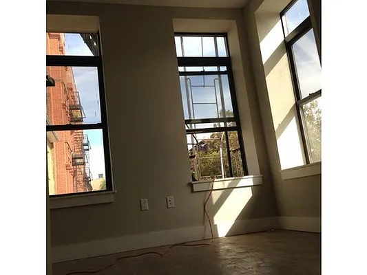 Rented by Elite NY Holdings | media 36