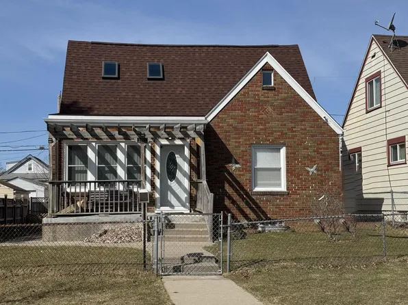 3617 South 33rd STREET, Greenfield, WI 53221