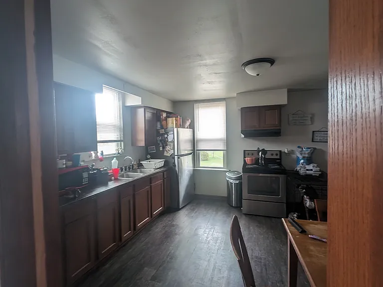 118 N Main St #4 — Photo 1