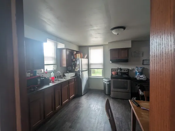 118 N Main St #4, Rosholt, WI 54473