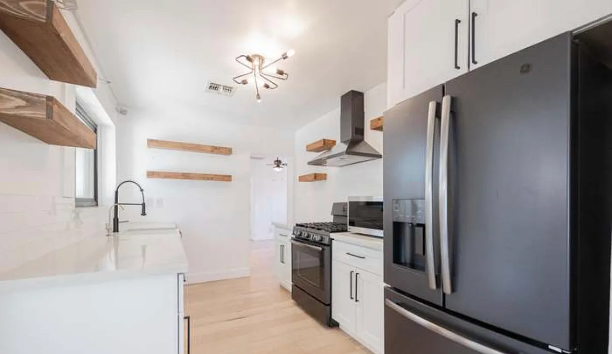 3 bed, 1226 sqft, $2,395 — Photo 4