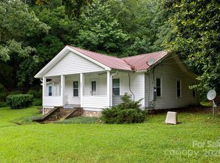 9521 Cruso Rd, Canton, NC 28716