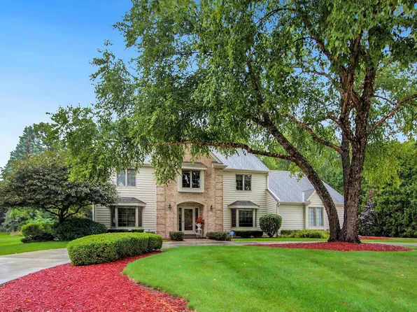 965 Weston Hills DRIVE, Brookfield, WI 53045