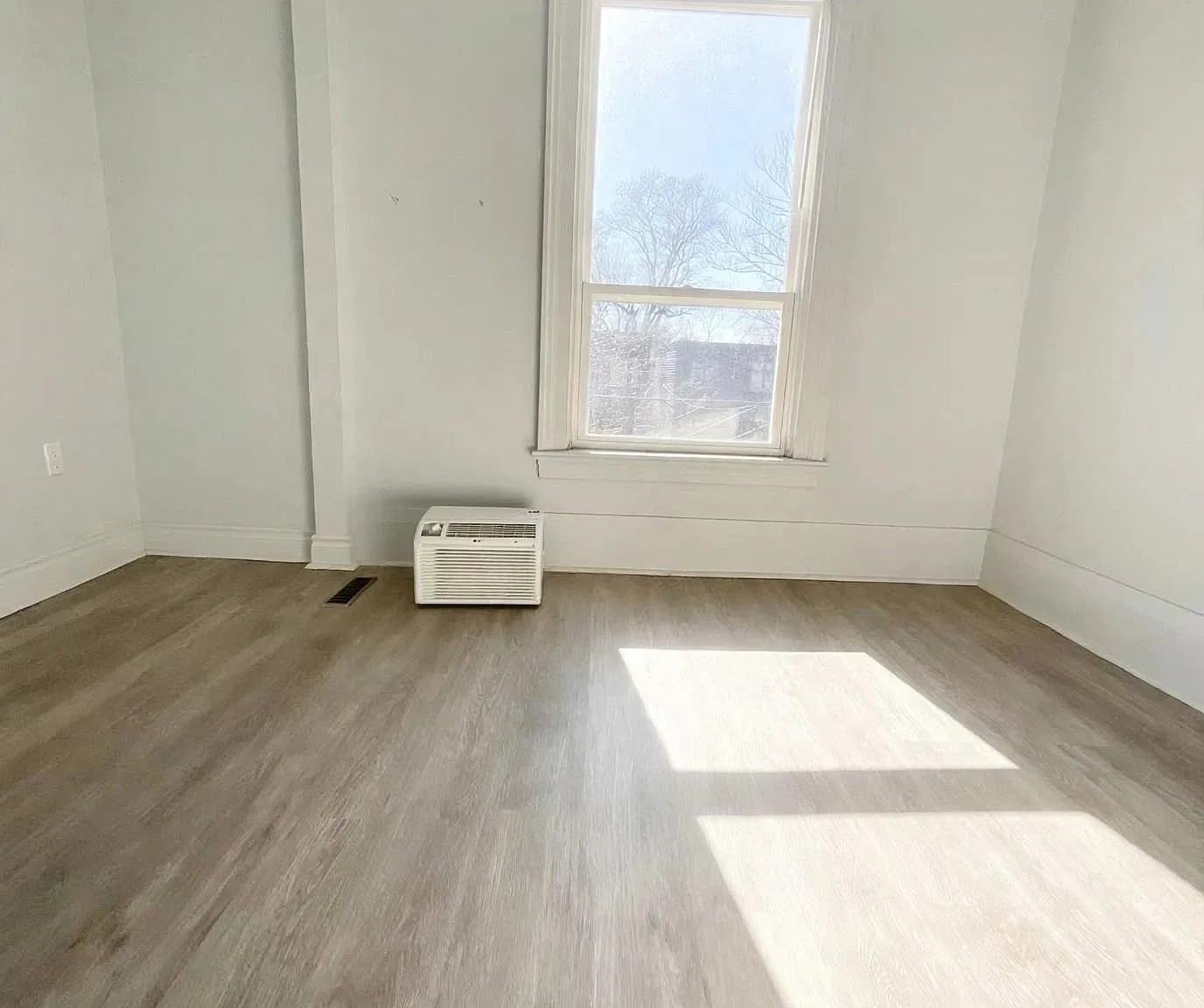 3 bed, $2,600 — Photo 3