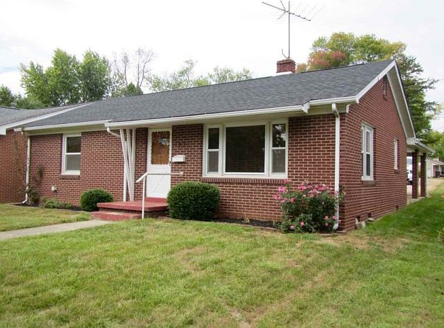 1st image of 123 Vine St