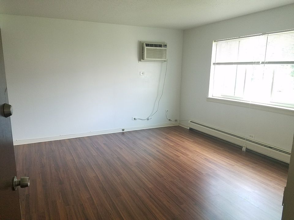 1st image of 9962 Holly Ln APT 1S