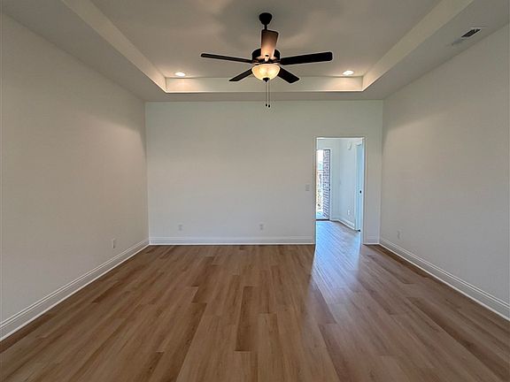 5th image of 748 Shelldrake Ln