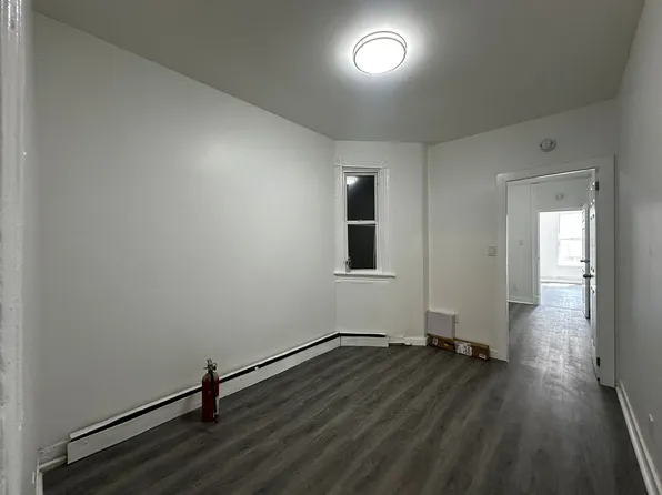 337 Whiton Street image 4 of 9