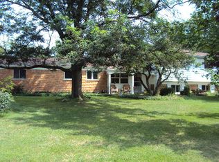 39954 Harbert Dr, Northville, MI 48167