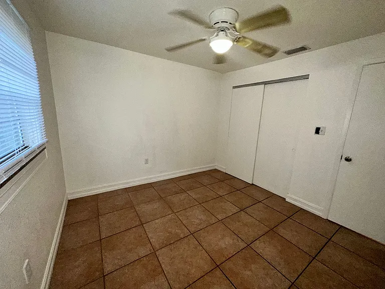 2135 Virginia Ave #8 — Photo 8
