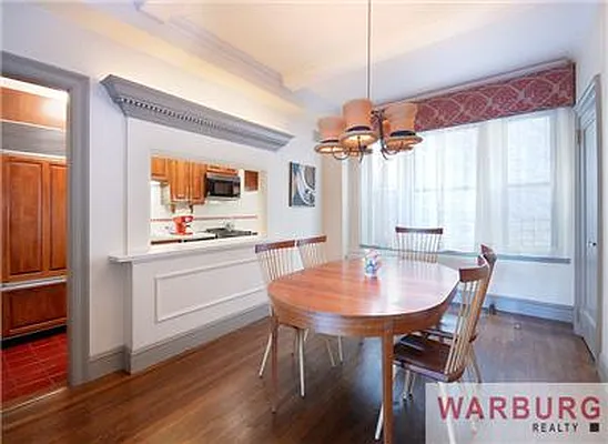 Sold by Warburg | media 26