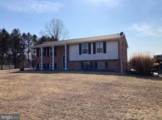 166 Valley Rd, Bernville, PA 19506