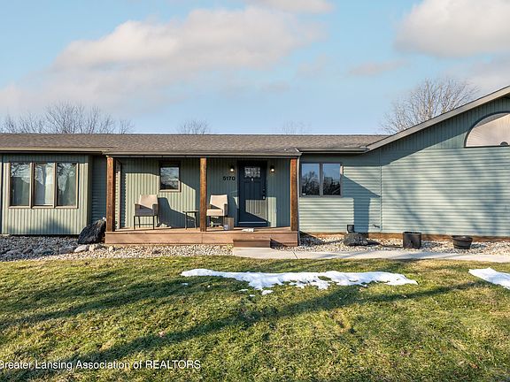 2nd image of 5170 Beaumaris Cir