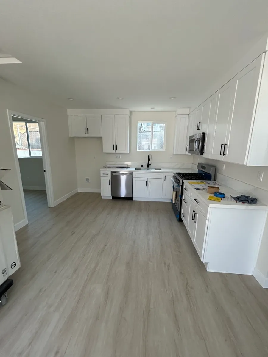 Building Photo - 140 S Elliott Ave #3