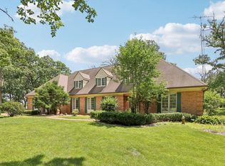 1317 Getzen Pl, Elkhorn, WI 53121